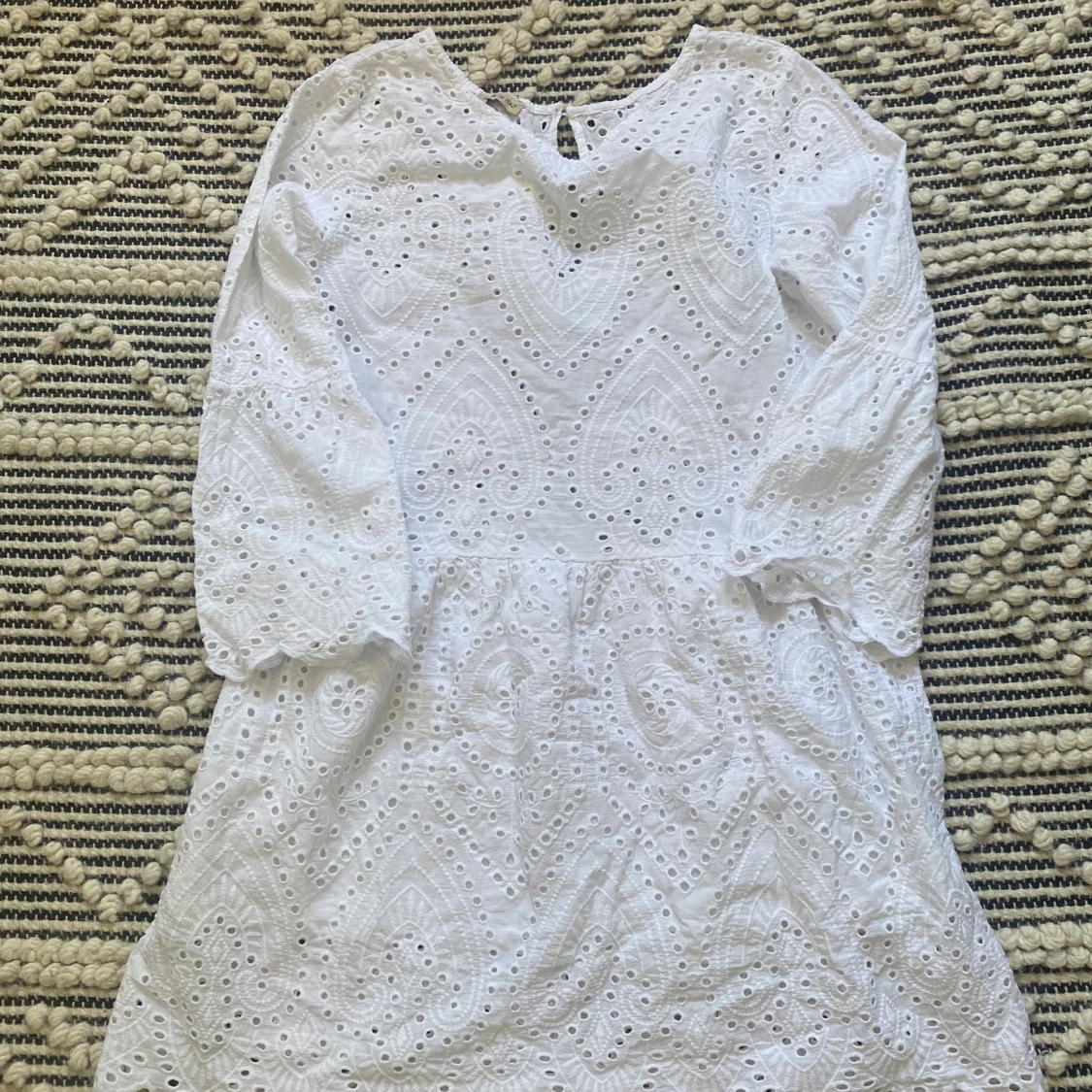 Vita klänningen  - 90