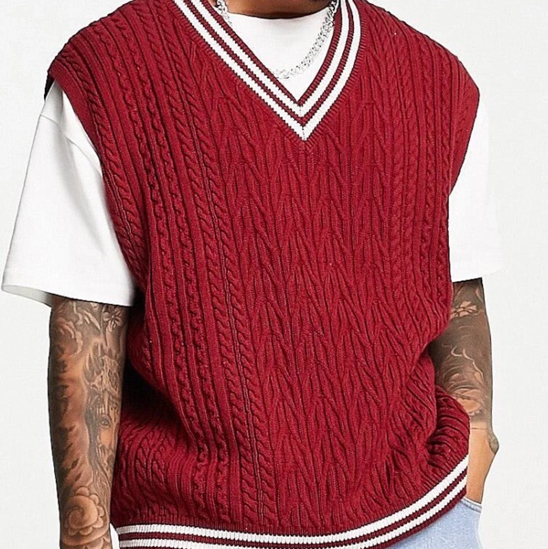 Rött stickat cricketlinne 