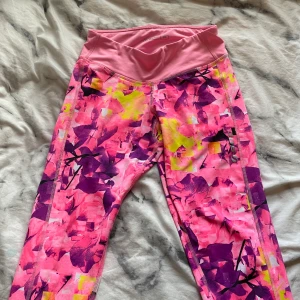 Träningsbyxor  - Gillar inte färgerna