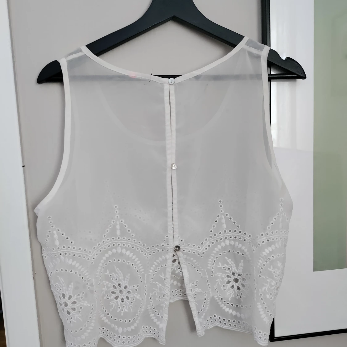 Superfint linne med detaljer 