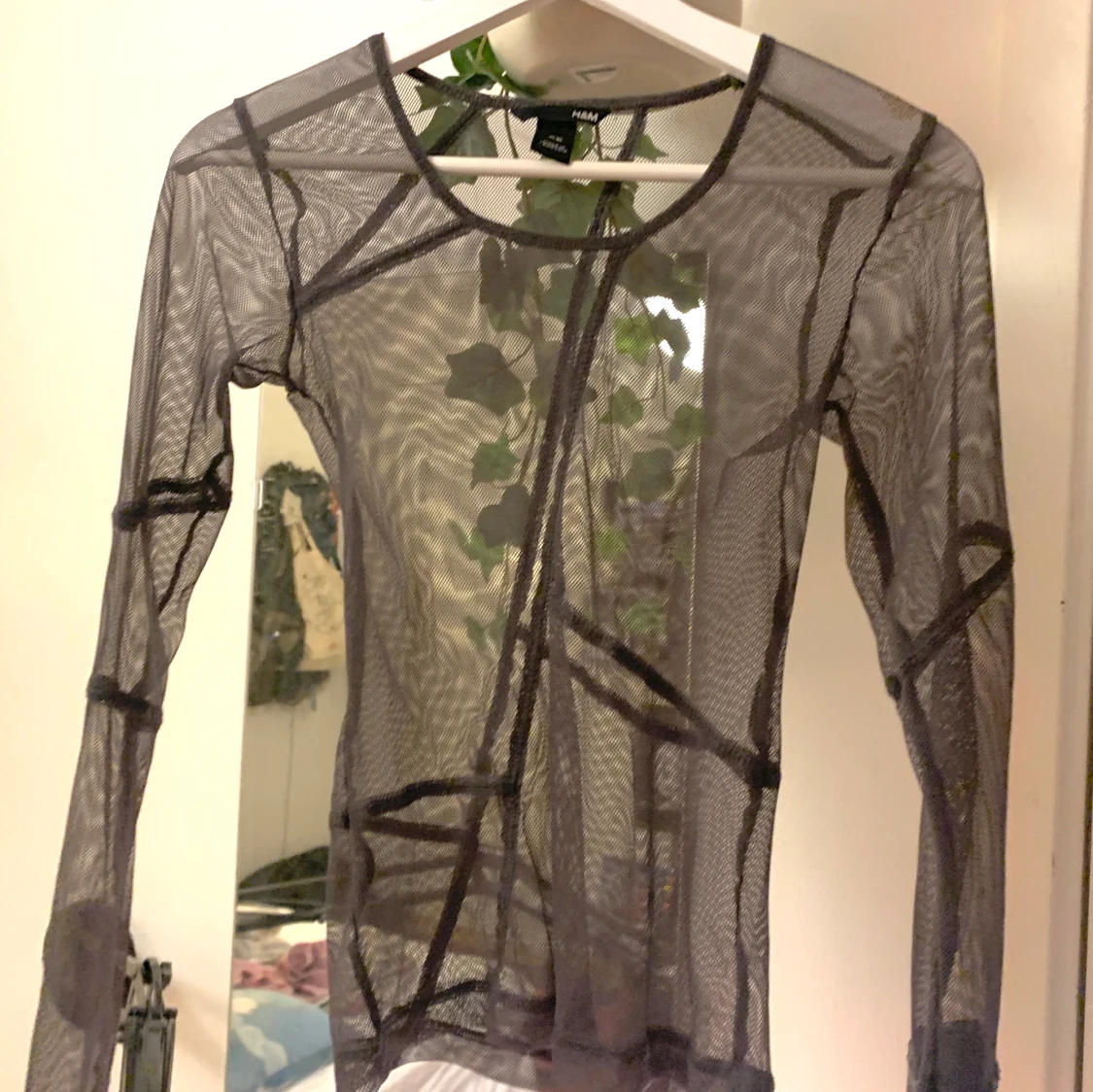 Grå meshtopp/tröja - 91