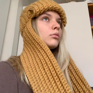 Trendy winter hat - Trendy autumn yellow winter hat🍁 Handmade 