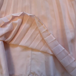 Plisserad kjol - Jättefin plisserad kjol i ljust rosa