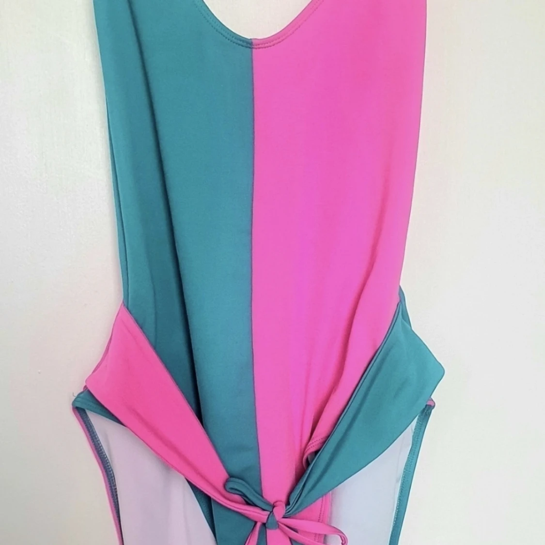 Ny. Två färgad Baddräkt Strl 46