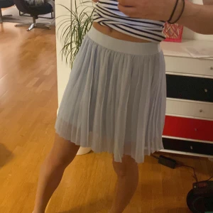 Vulangkjol  - Super fin vulanhkjol från bald säljer pågrund av att jag har en liknande helt oanvänd!🥰 Storlek S