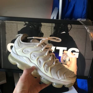 Nike air vapermax  - Nike air vapermax  Storlek 42  Pris:199kr  Fraktar eller möts upp i Gbg 