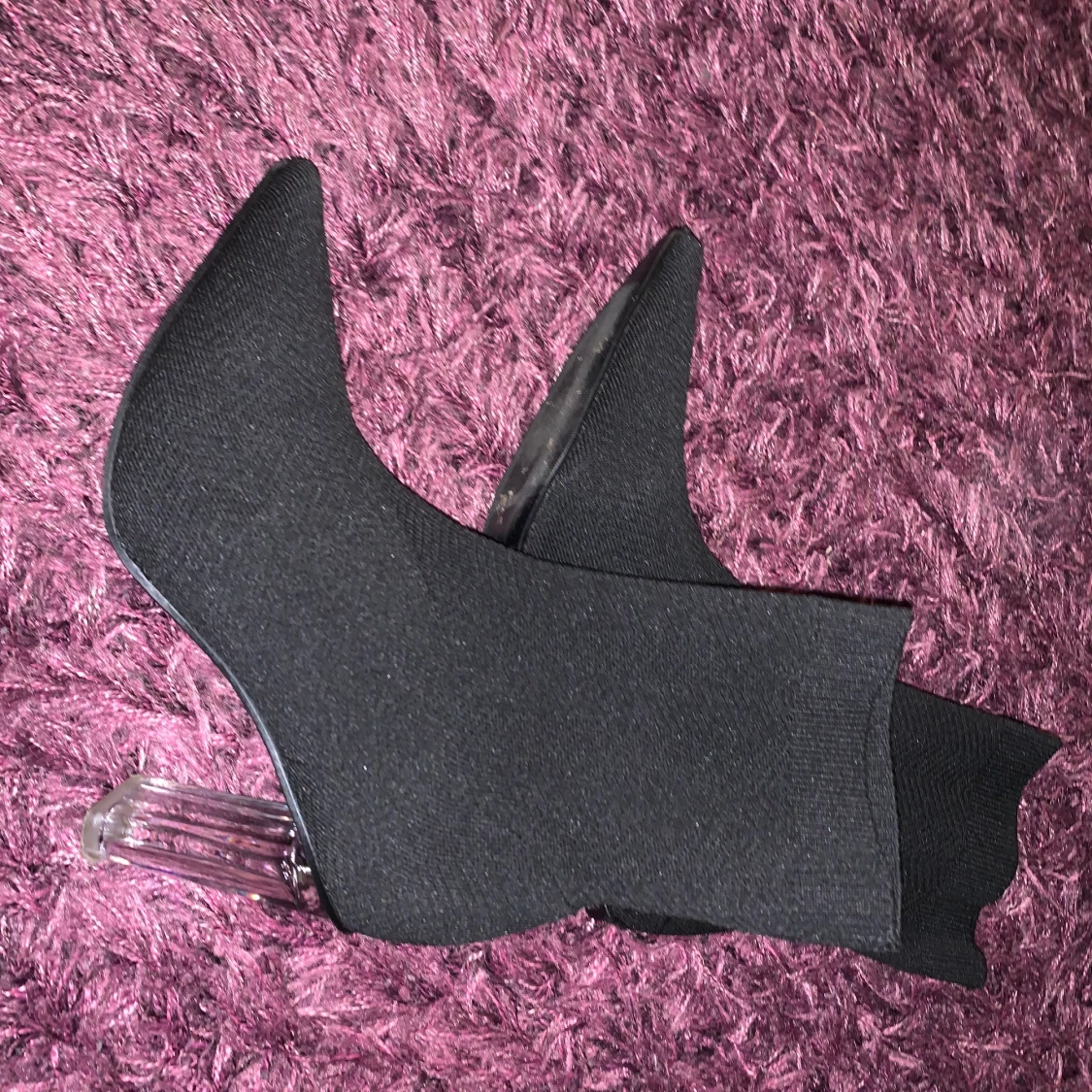 Svarta högklackat med clear heel