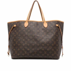 Söker väska - Jag söker en väska i denna modellen, behöver inte va just den på bilden eller den färgen. Kopior går bra:)