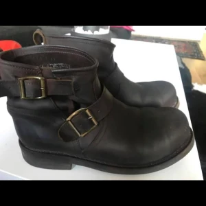 primeboots  - Låga primeboots i storlek 40. Inte jätte använda, fint skick. 