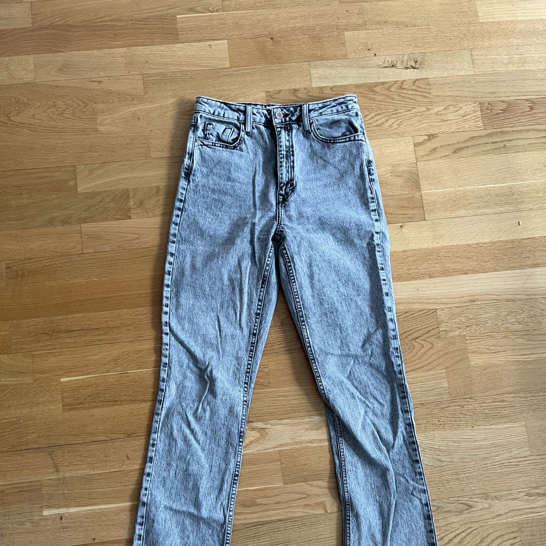 Gråa Jeans - 90
