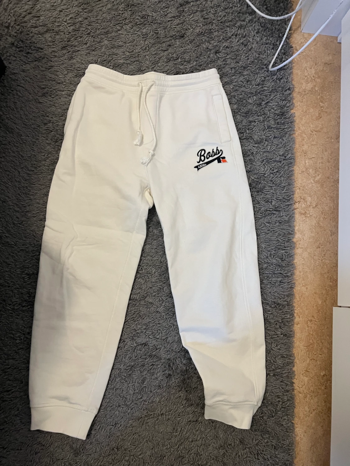 Beige Hugo boss dress storlek s - 90