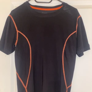 Tränings tröja - En jätteskön svart sport tröja