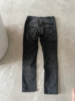 Nudie jeans herr - Nyskick, knappast använda då storleken var för stor på mig. 