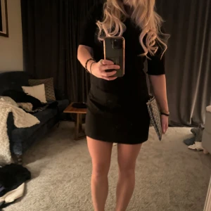 Svart kjol - Svart kjol