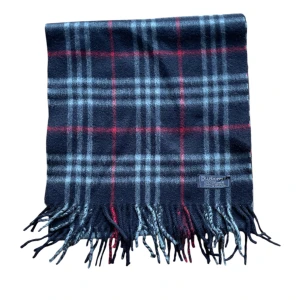 Burberry halsduk - SEK-375// SF