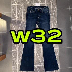 true religion joey model - True religion jeans joey model, inga skador inga defekter. 🛑Skriv för mer information 🛑.                                                      bootcut model