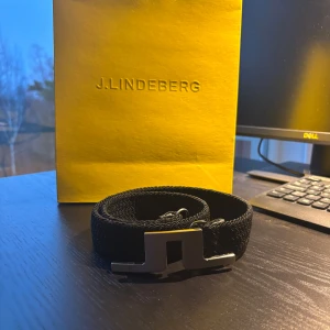 J.Lindeberg flätat bälte! - Helt oanvänt flätat bälte / 10/10 skick! / Nypris: 600kr