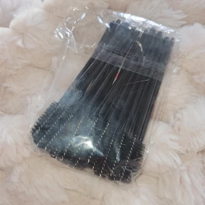 Frans borstar  - Ett paket frans borstar