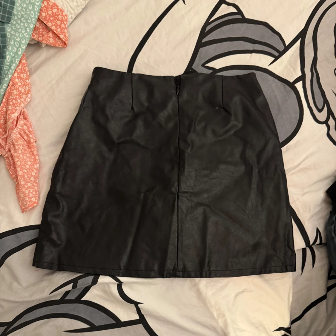 Svart skinnkjol - 91