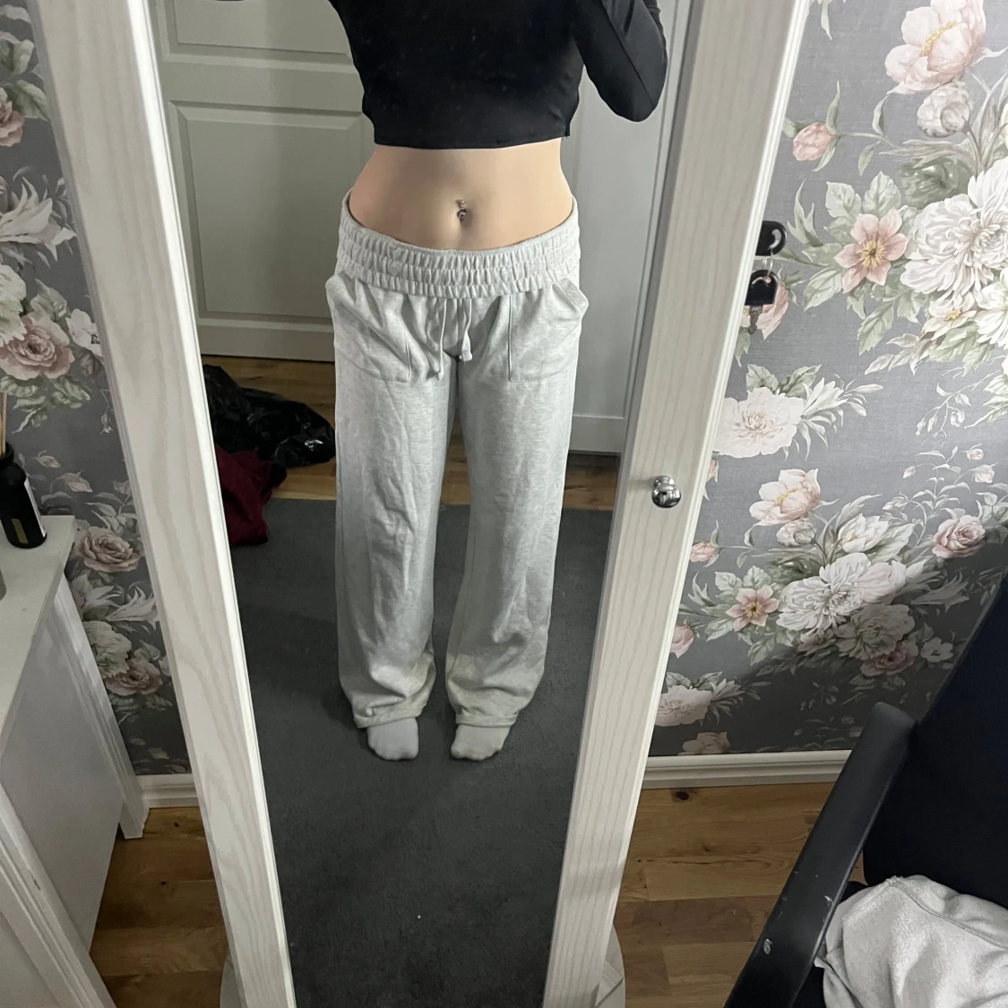 Grå mjukisbyxor