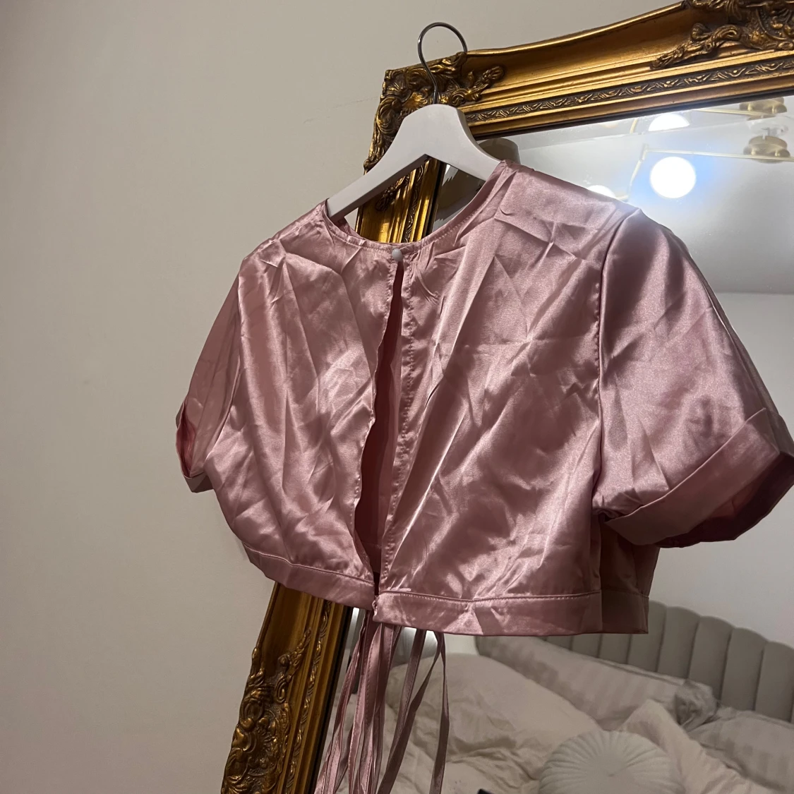 Rosa satin croppad topp - 92