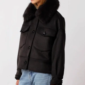 Meotine jacka Charlie  - Svarta Charlie jacket från Meotine, bra skick! Skriv för fler bilder (nypris 3500kr) priset kan diskuteras 