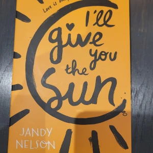 I'll give you the sun -Jandy Nelson - helt ny, oöppnad och oläst! häftad/paperback, på engelska. 