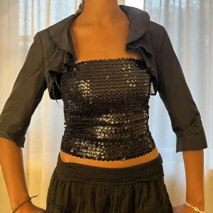 Bolero - Snygg svart bolero💕perfekt till en topp eller klänning