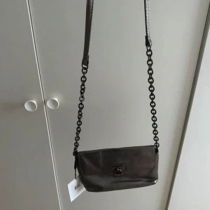Silver/Grå Calvin Klein väska - Oanvänd