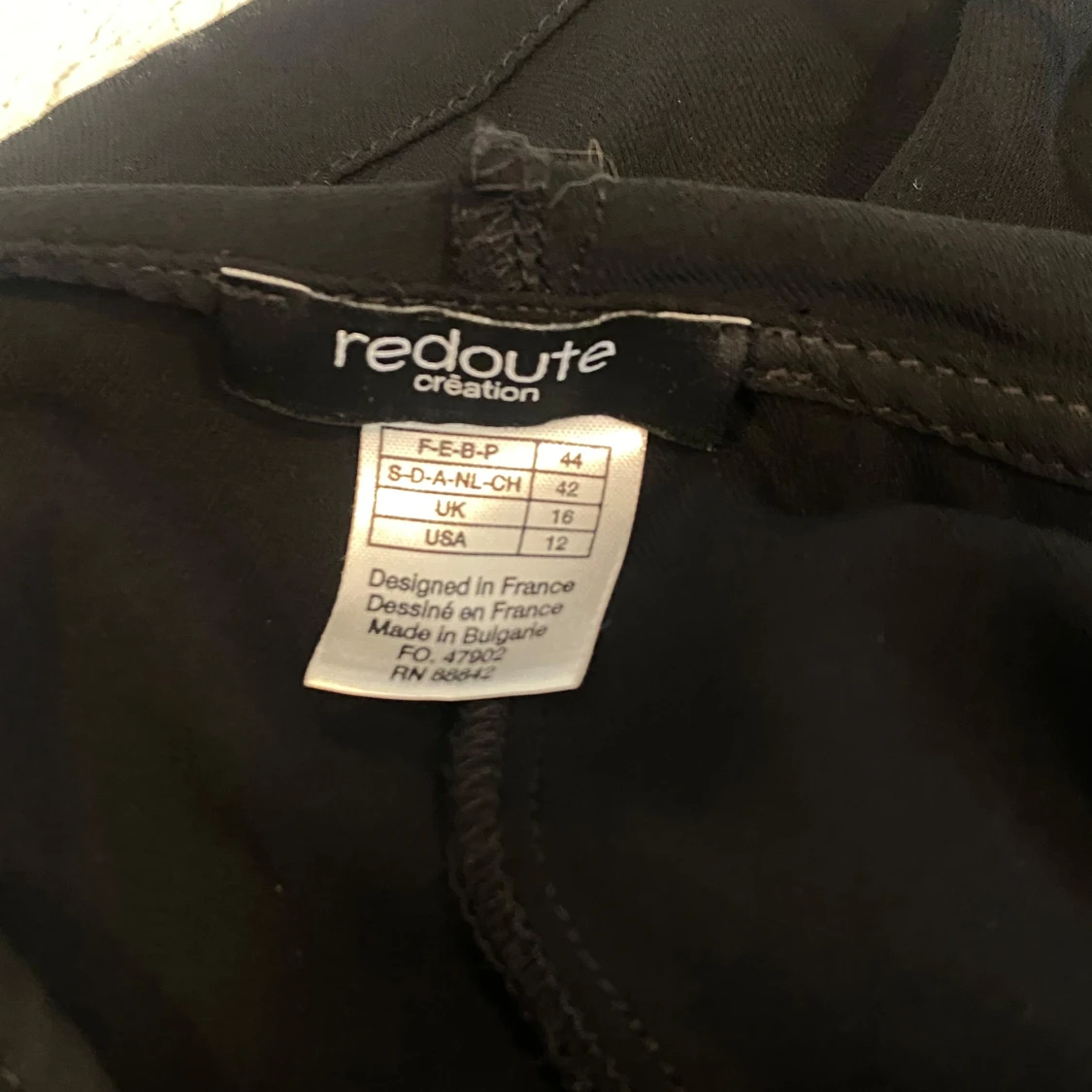 Svart klänning från Redoute Creation - 91