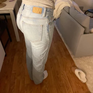 Midwaist jeans  - Säljer dessa fina midwaist jeans från lager 157. Har använts runt 2 gånger så nästan som nya. Inga defekter! 🩷