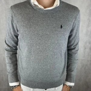 Grå sweatshirt från Ralph lauren - Fin oanvänd tröja. Skönt material, hör av dig vid frågor