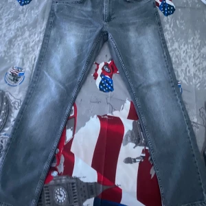 Jeans W32 - Nytt, har inte använt den för den är för liten