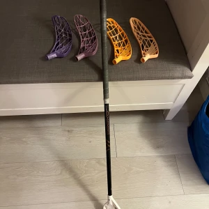 Oxdog Ultimatelight - Oxdog Ultimatelight, 27 flex, 96cm i left. Använd ungefär en säsong, kan tänka mig gå ner i pris vid snabb affär