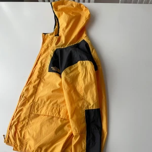 The North Face Windbreaker - The North Face 