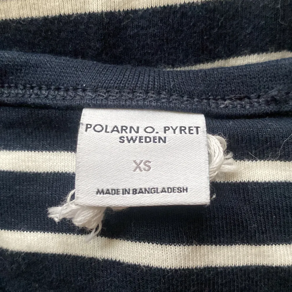 Polarna O. Pyret pyjamassett (äkta och köpt i butik) sparsamt andvänt och i fint skick💗. Toppar.