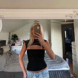 Venderbys top - Jättefin topp från Venderbys i stl xs/s. Helt oanvänd. Säljer pga jag råka beställa två. Nypris 600kr