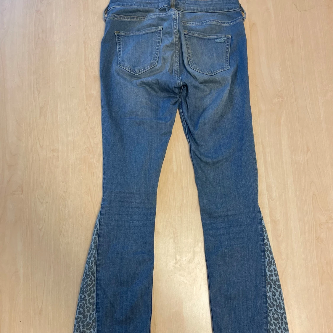 Lågmidjade bootcut leopard  - 2