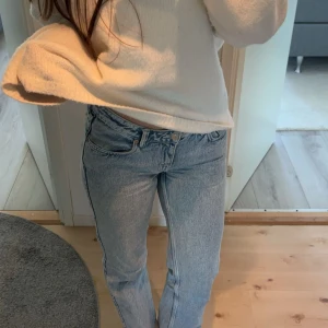 Weekday jeans 28/32 - Weekday jeans  Storlek 28/32  Använt skick  Skriv för fler bilder 