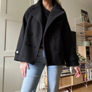 Oanvänd jacka - Så snygg oanvänd kappa/jacka från Designbysi💕