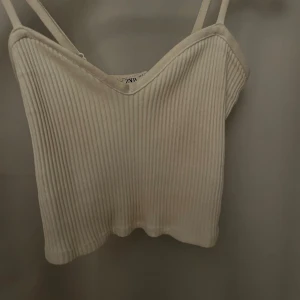 Stickat linne - Ribbat linne från zara, inga defekter, så mysigt till hösten