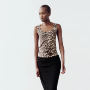 Leopard topp - Dålig bild, skriv så tar jag egna! Storlek S!