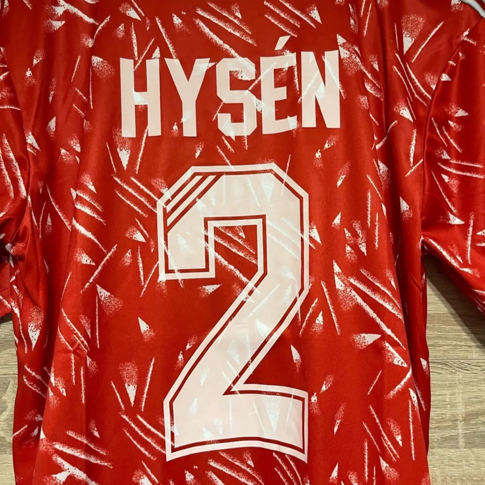 Helt ny replika av Hysens Hemmatröja från 89/90 Storlek M. Sportswear.