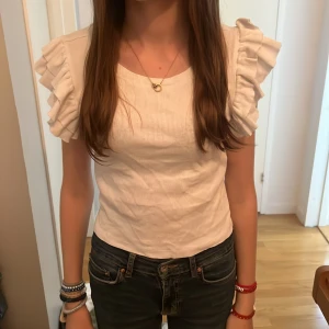 fin t shirt  - cjute stockholmstil tröja!!