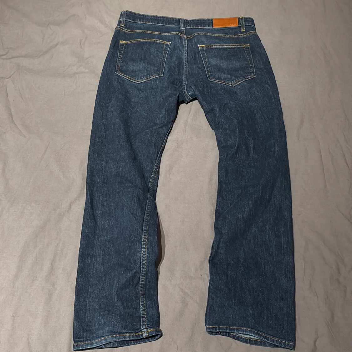 Blå jeans från Dressmann - 90