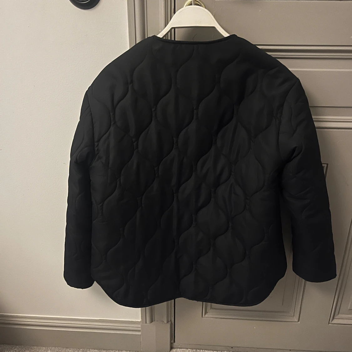 Svart allvädersjacka  - 92