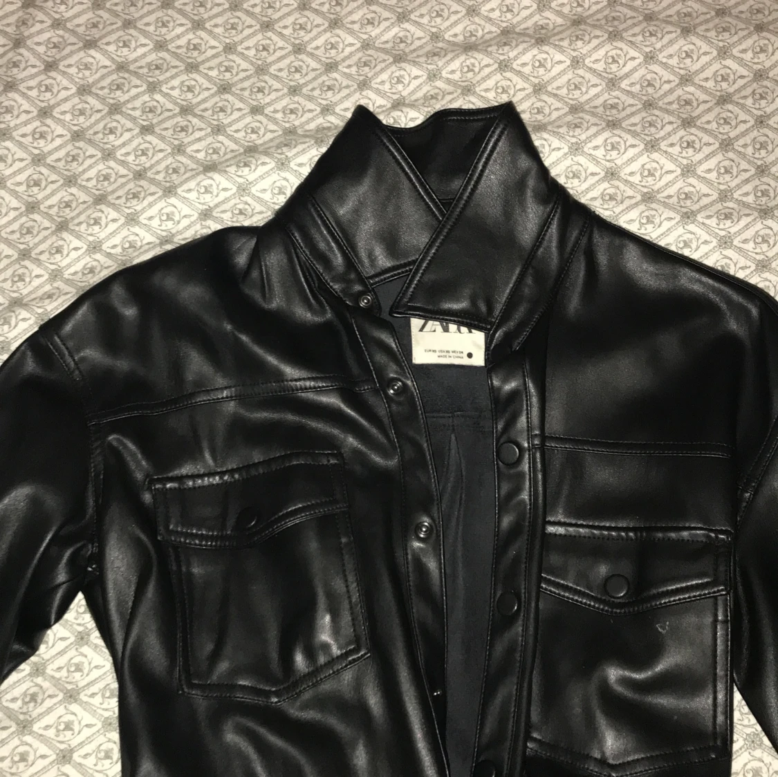 Svart skinnjacka från Zara