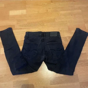 Slim gleen jeans - Slim jeans från Jack n jones oanvända, w30 L 32, intelligence vilket betyder att de är stretchiga ‼️👍