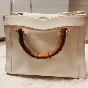 Hand bag - Elegant hand bag