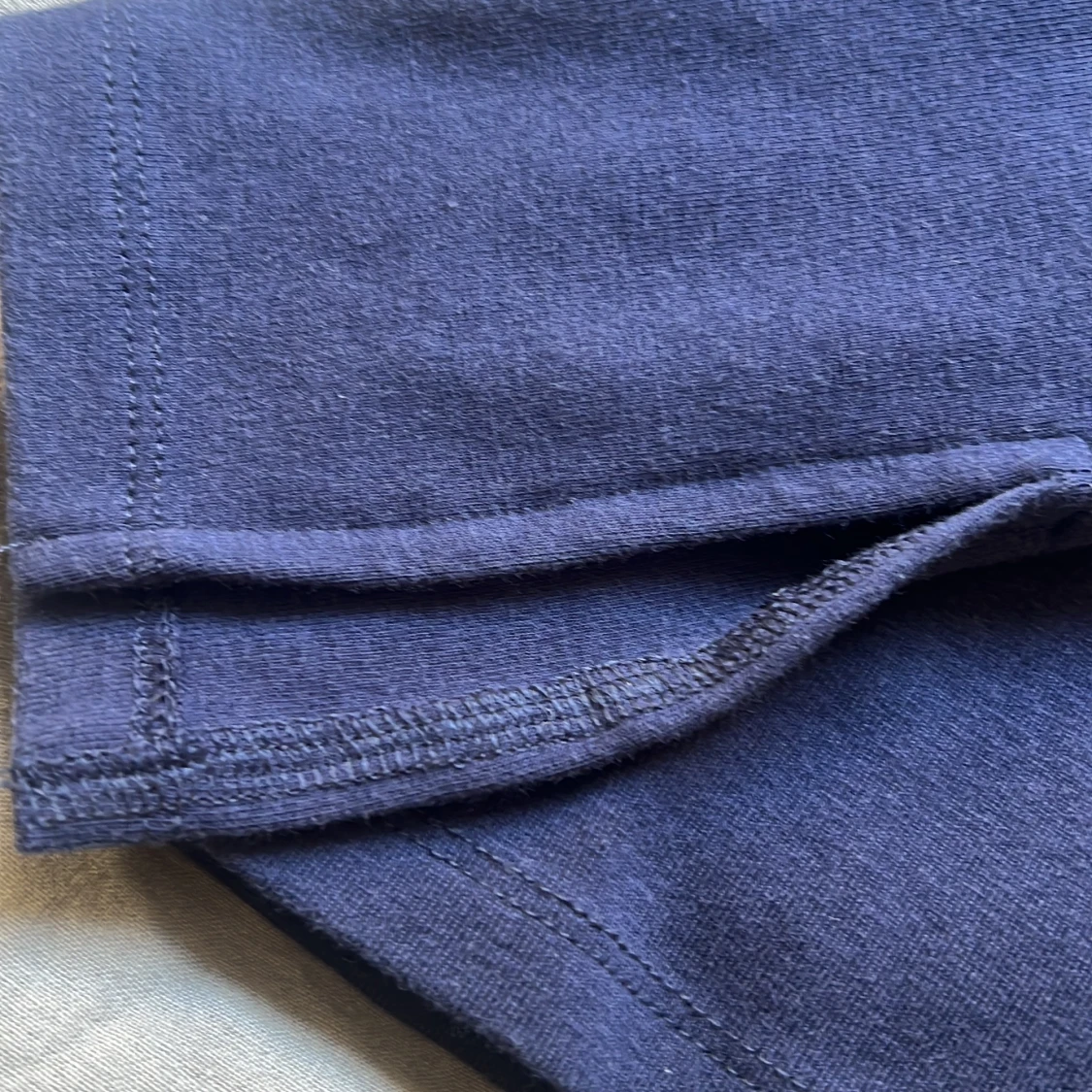 Mörkblå långärmad topp från Gina Tricot - 2